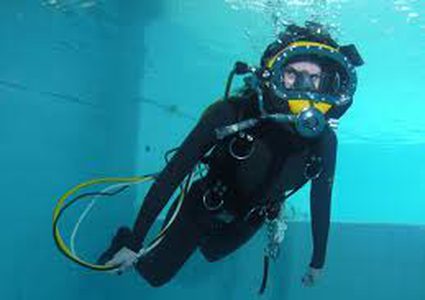 ابتكار ملابس للتنفس تحت الماء