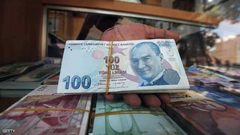 الليرة التركية تهبط مجددا بعد تحسن طفيف