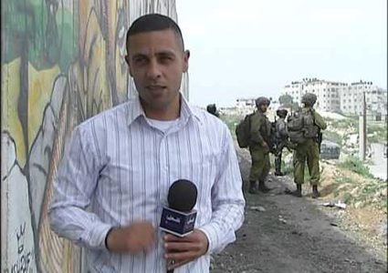 "هيئة الأسرى": نقل الأسير الصحفي دار علي إلى معتقل