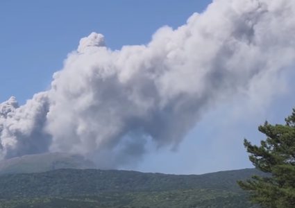 اليابان تستعد لكارثة طبيعية وتخلي جزيرة كاملة!