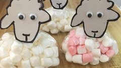 طريقة طريفة لتقديم حلوى العيد للأطفال