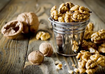 تناول الجوز يومياً وأعد الحياة لجسمك