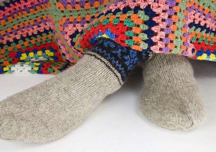 ما سبب البرودة الدائمة لأقدام البعض؟