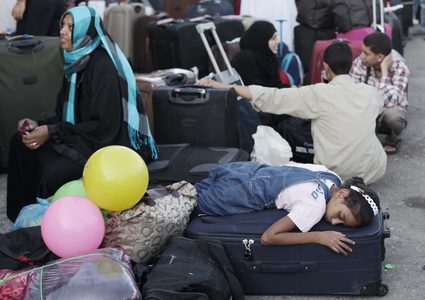 100 عالق سيبقون أمام معبر رفح حتى الأحد