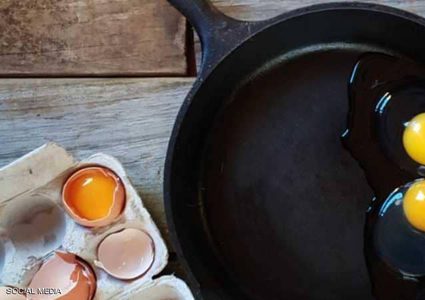 الطريقة الصحيحة لقلي البيض بطريقة مثالية