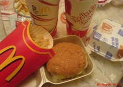 "مكدونالدز" و"برغر كينغ" سلاح تركي في معركة الليرة