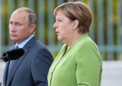 ميركل تدعو لتجنب "الكارثة" في سوريا