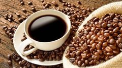 أعراض الإفراط في شرب القهوة