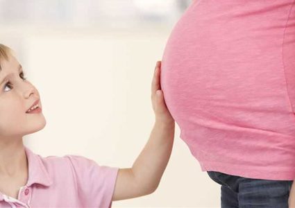 حمل جماعي لممرضات يضع مستشفى أميركيّا في ورطة