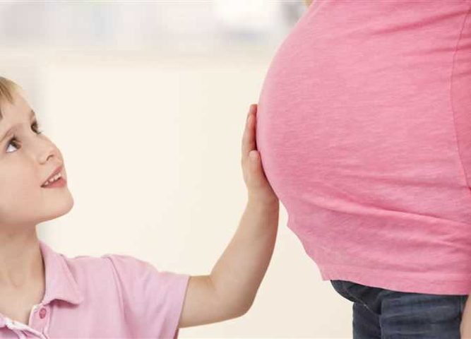 حمل جماعي لممرضات يضع مستشفى أميركيّا في ورطة