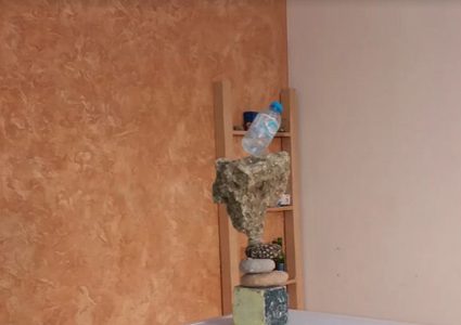 بالصور.. "توماس غزة" يتحدى الجاذبية!