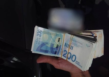 اعتقال مقدسي بشبهة تلقيه أموال من حماس