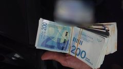 اعتقال مقدسي بشبهة تلقيه أموال من حماس