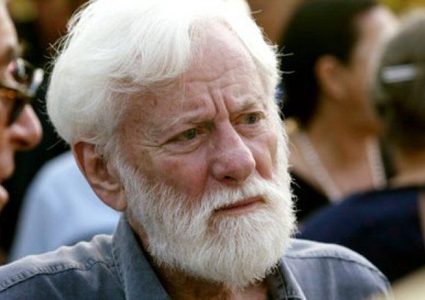 مشاركة رسمية فلسطينية بتأبين صحفي اسرائيلي