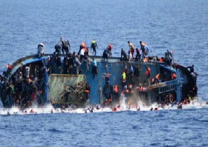 انتشال جثث 6 مهاجرين قبالة سواحل تونس