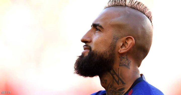 فيدال يبدأ "الحرب الكلامية" مع ريال مدريد