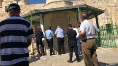الاحتلال يعتقل 4 موظفين من دائرة الأوقاف في الأقصى