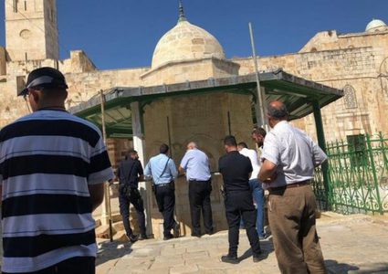 الاحتلال يعتقل 4 موظفين من دائرة الأوقاف في الأقصى