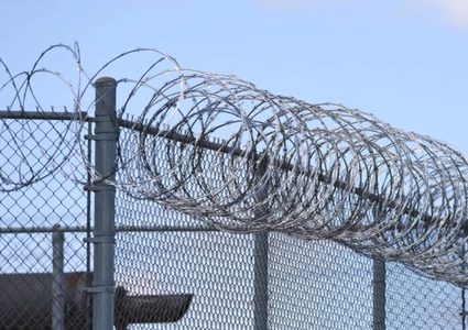 كنديون يغادرون السجن بشهادة أكاديمية وحساب مصرفي!