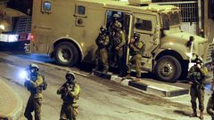 الاحتلال يغلق الطريق الرئيس لبلدة كفر الديك