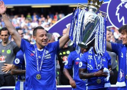 تشلسي ينتصر ويزاحم ليفربول على الصدارة (صور)