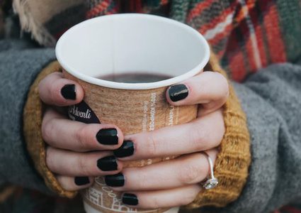 لماذا يسبب نقص الكافيين الصداع؟