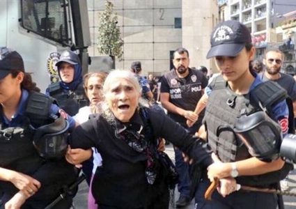 ما هي قصة "أمهات السبت" في تركيا؟