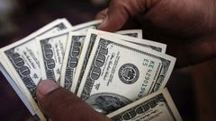 اتفاق تجاري بين أمريكا والمكسيك يكبد الدولار خسائر