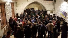 آلاف المستوطنين يقتحمون "قبر يوسف"