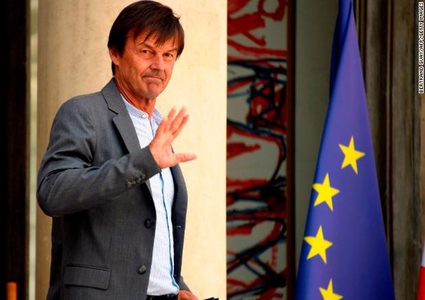 وزير البيئة الفرنسي يستقيل على الهواء مباشرة