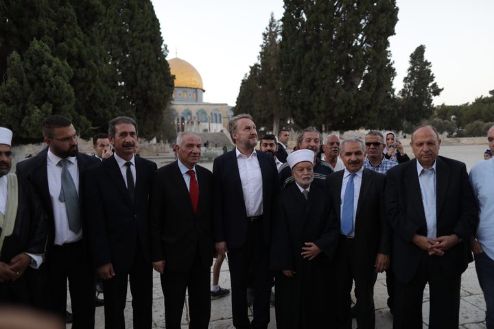 الرئيس بيجوفيتش يزور القدس ويصلي في المسجد الأقصى