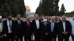 الرئيس بيجوفيتش يزور القدس ويصلي في المسجد الأقصى