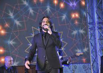 بهاء سلطان يوجه رسالة لتامر حسني