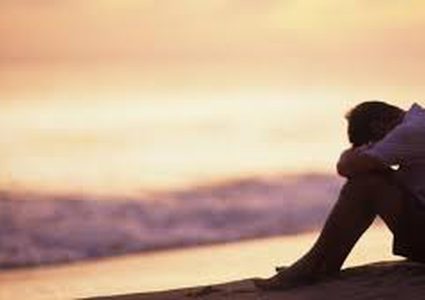 6 تصرفات تؤكد أنك شخص تعيس، احذرها!