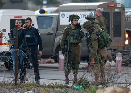 الاحتلال يعتقل ثلاثة شبان شرق نابلس