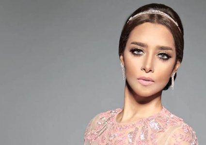 بالصور.. غطاء هاتف بلقيس يحدث ضجة بسبب سعره