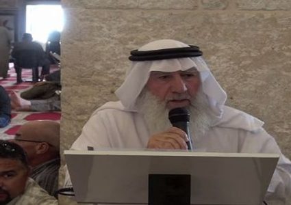 مواطنون يعتصمون احتجاجاً على اعتقال الشيخ عميرة