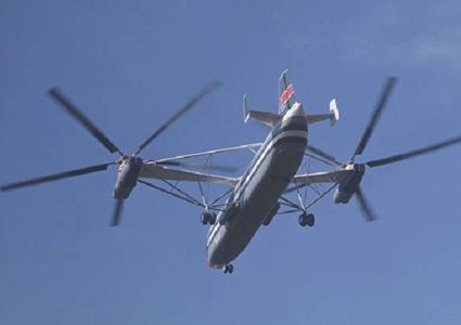 طائرة عمودية متعددة المراوح ذات محرك هجين