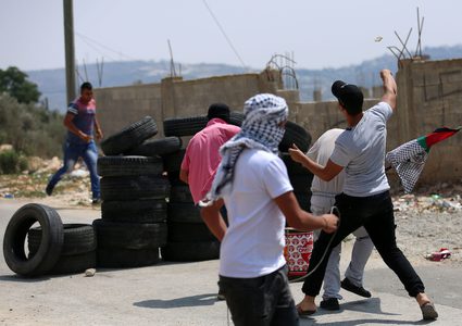 اصابات بالاختناق عقب قمع الاحتلال مسيرة كفر قدوم