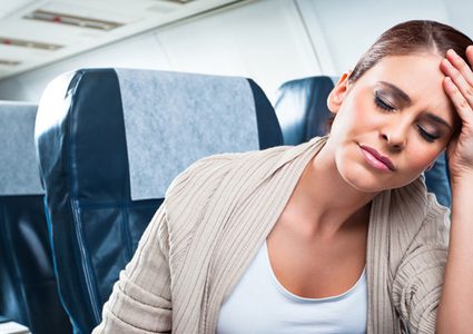 كيف تواجه أبرز مشاكل السفر بالطائرة ؟