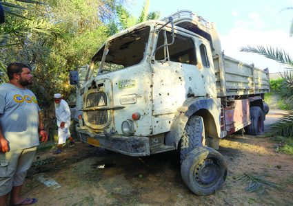 تجدد المعارك قرب العاصمة الليبية