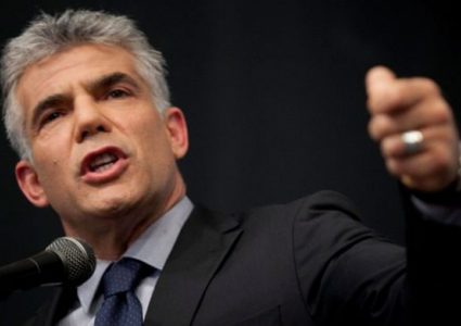 لبيد: أونروا فقدت هدفها منذ وقت طويل