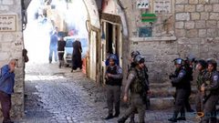 الاحتلال يبعد مقدسي عن البلدة القديمة أسبوعين