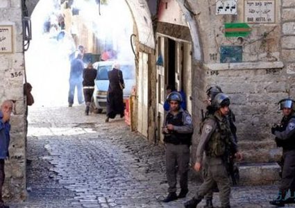 الاحتلال يبعد مقدسي عن البلدة القديمة أسبوعين