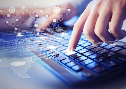 بيئة التكنولوجيا في غزة تطور مستمر رغم قلة الدعم