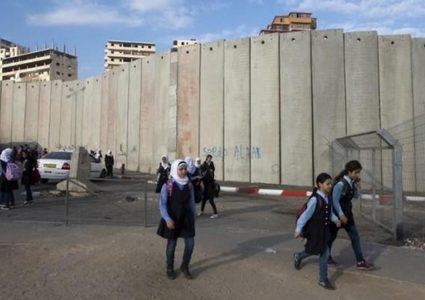 اعتصام في العيساوية احتجاجًا على وضع المدارس