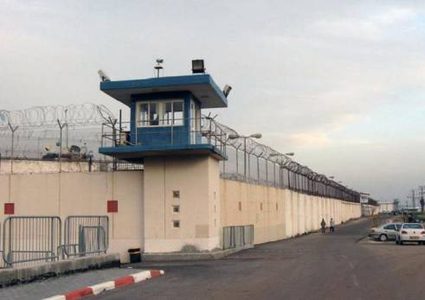 إدانة مصادرة 1800 كتاب من أسرى "هداريم"