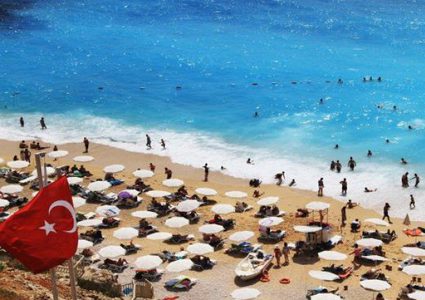 تركيا تدرس منح الجنسية لمن يستثمر 250 ألف دولار