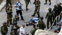 الإعدام على الحواجز شبح يطارد الفلسطينيين