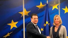 عودة يلتقي موغريني احتجاجا على "قانون القومية"